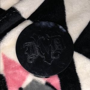 Kat Von D setting powder!!